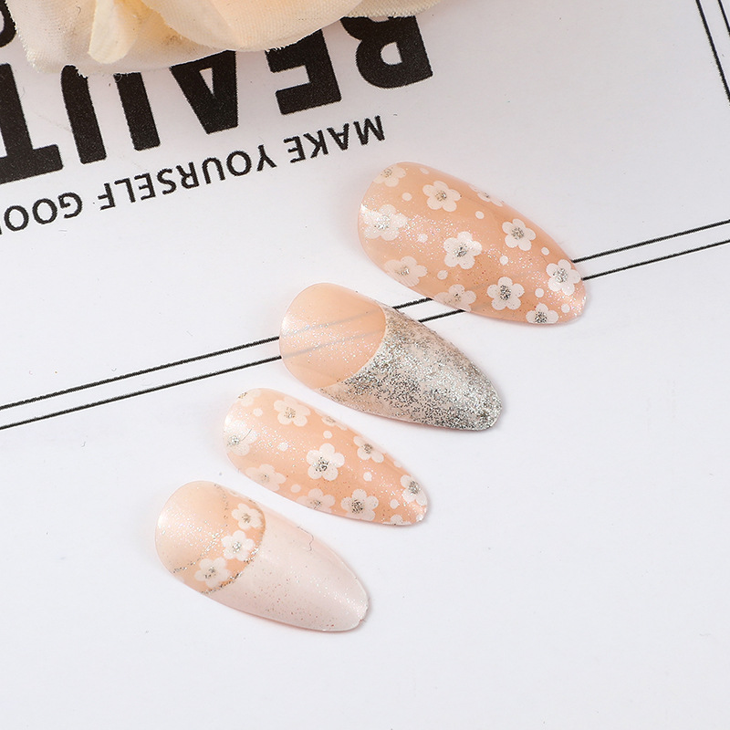 Cross-border fresh water drop nail nail patch finished nail patch detachable pointed nail wearable nail patch false nail Application Scenario