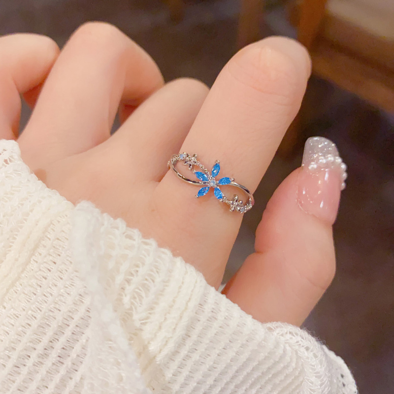 Wholesale of niche and elegant blue flower open-mouth rings with a sense of fashion design, versatile and high-end, sweet and versatile index finger rings