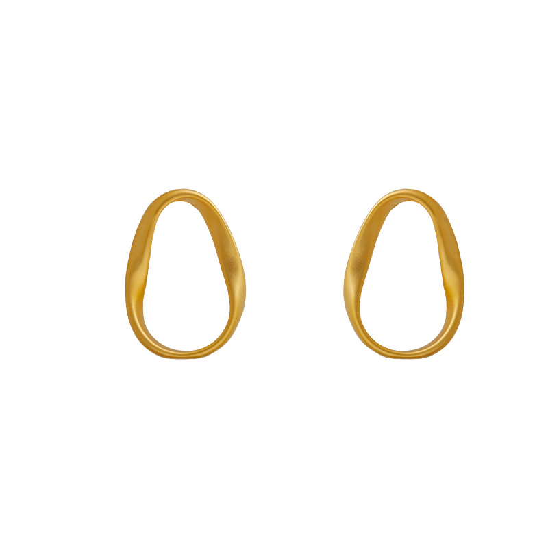 Hyacinth Dongdaemun designer geometric earrings, a trendy matte earring for women, are fashionable, simple, versatile and elegant earrings for women Item Picture