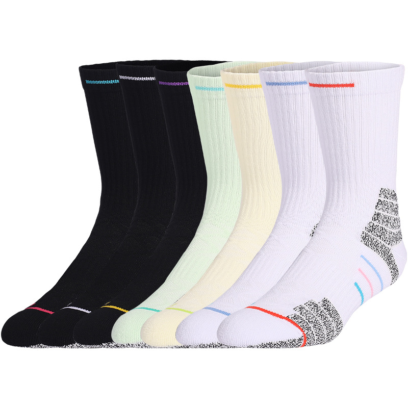 Customized embroidered logo sports towels and socks for Mingjun, sweat-absorbing and breathable sports socks, processing and customization of medium and long basketball socks Item Picture