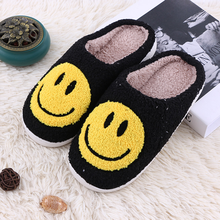 Warm smiling plush slippers, home cotton slippers, thick-soled anti-slip plush slippers for autumn and winter, cross-border exclusive supply Application Scenario