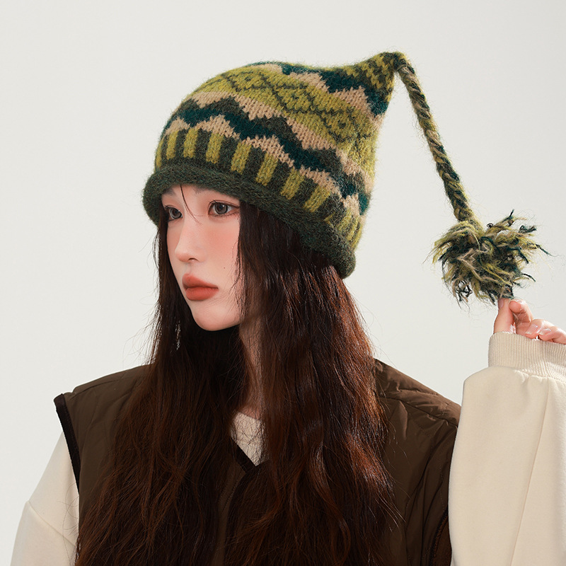 The 2025 new ethnic-style cat ear colorful striped woolen cap is a versatile and warm knitted cap for children and men in autumn and winter Application Scenario