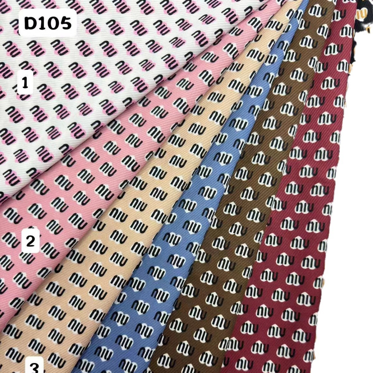 New printed fabric clothing fabric, autumn and winter fabric, pet fabric, digital printed twill fabric, children's clothing fabric, kids' clothes Item Picture