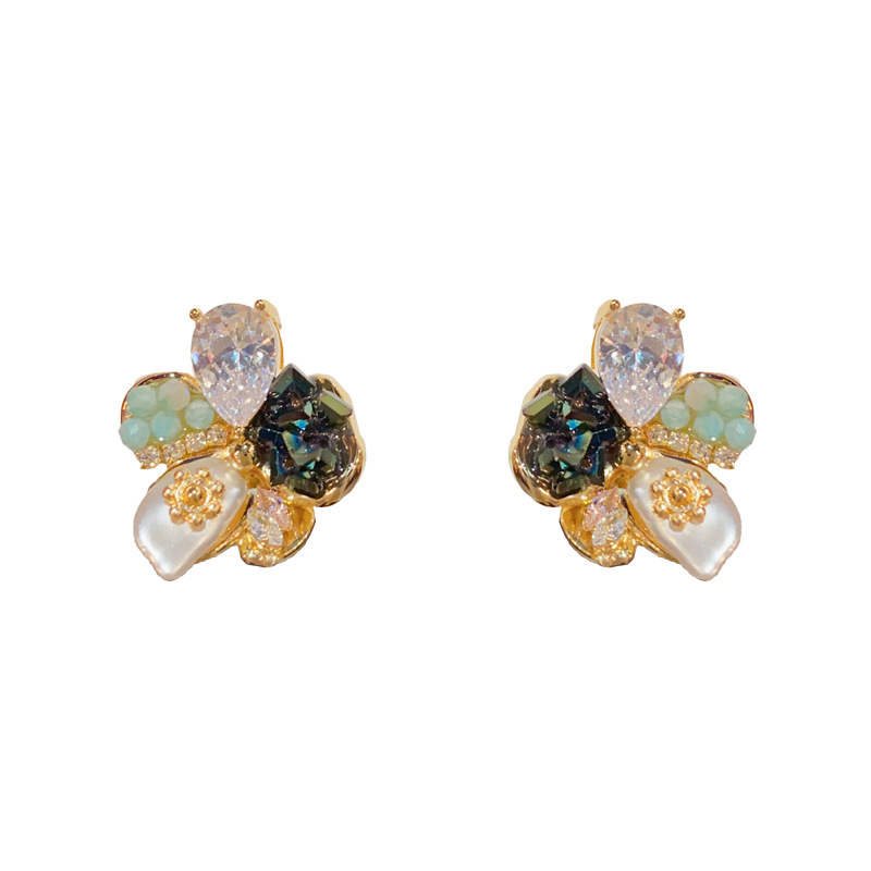 Korean-style, fashionable, light luxury, super dazzling handcrafted flower-shaped stud earrings s925 with silver needles, exquisite and personalized, versatile earrings for women Item Picture