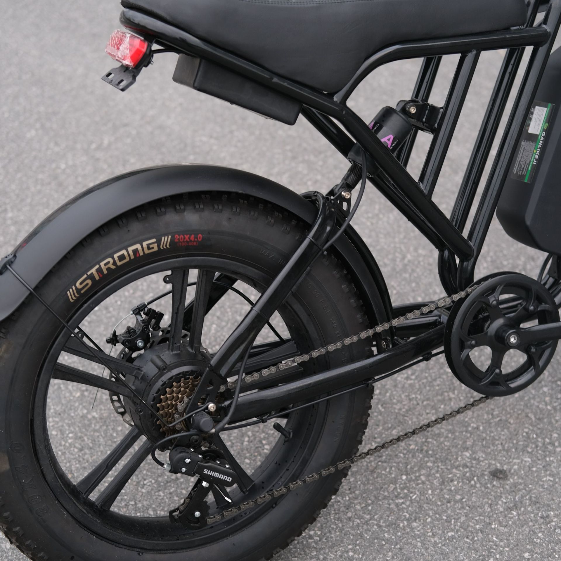 Factory direct sales of fat-tire electric bicycles, fat-tire off-road snow electric vehicles, and cross-border motorcycles Application Scenario