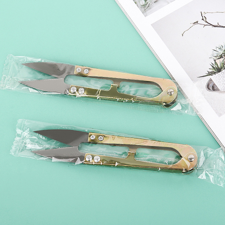 U-shaped iron scissors manufacturer wholesale home clothes tailor cutting cross-stitch thread ends cutting Colorful little scissors for you Application Scenario