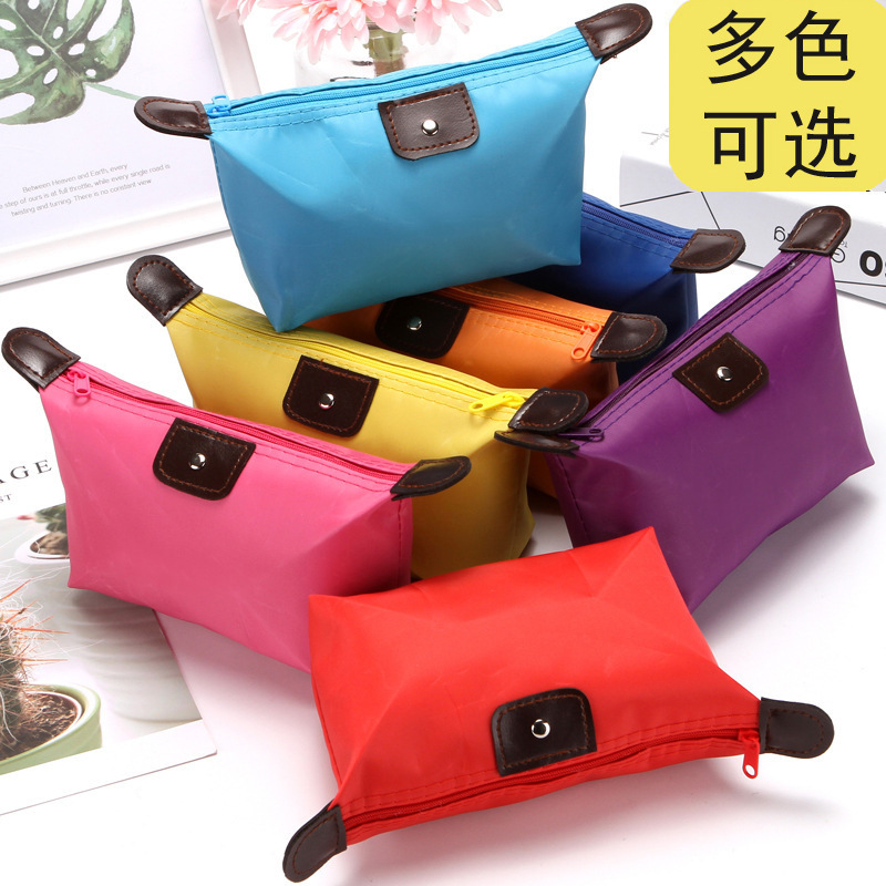 Large-capacity, high-end sugar makeup storage bag, travel portable women's summer small bag, dumpling bag Application Scenario