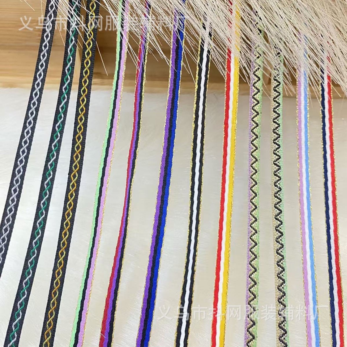 0.6CM新款三色金边织带红绿条纹圣诞丝带礼物diy包装配饰彩带批发