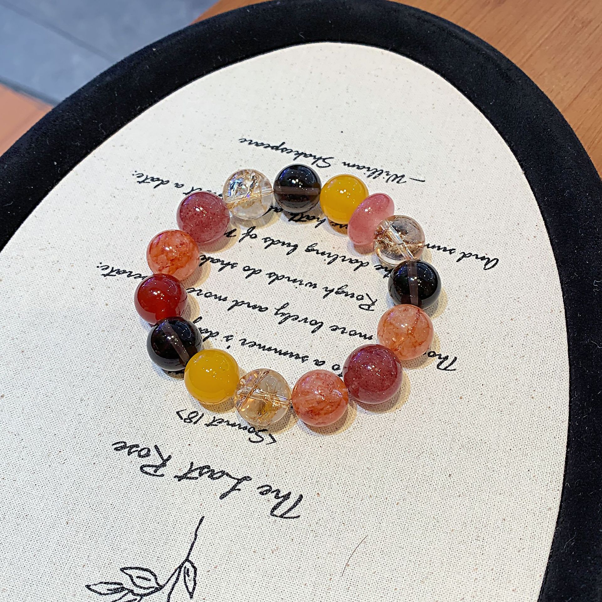 【花木兰】原创天然草莓晶搭配金箔爆花 设计手饰串 时尚精致手串产品图