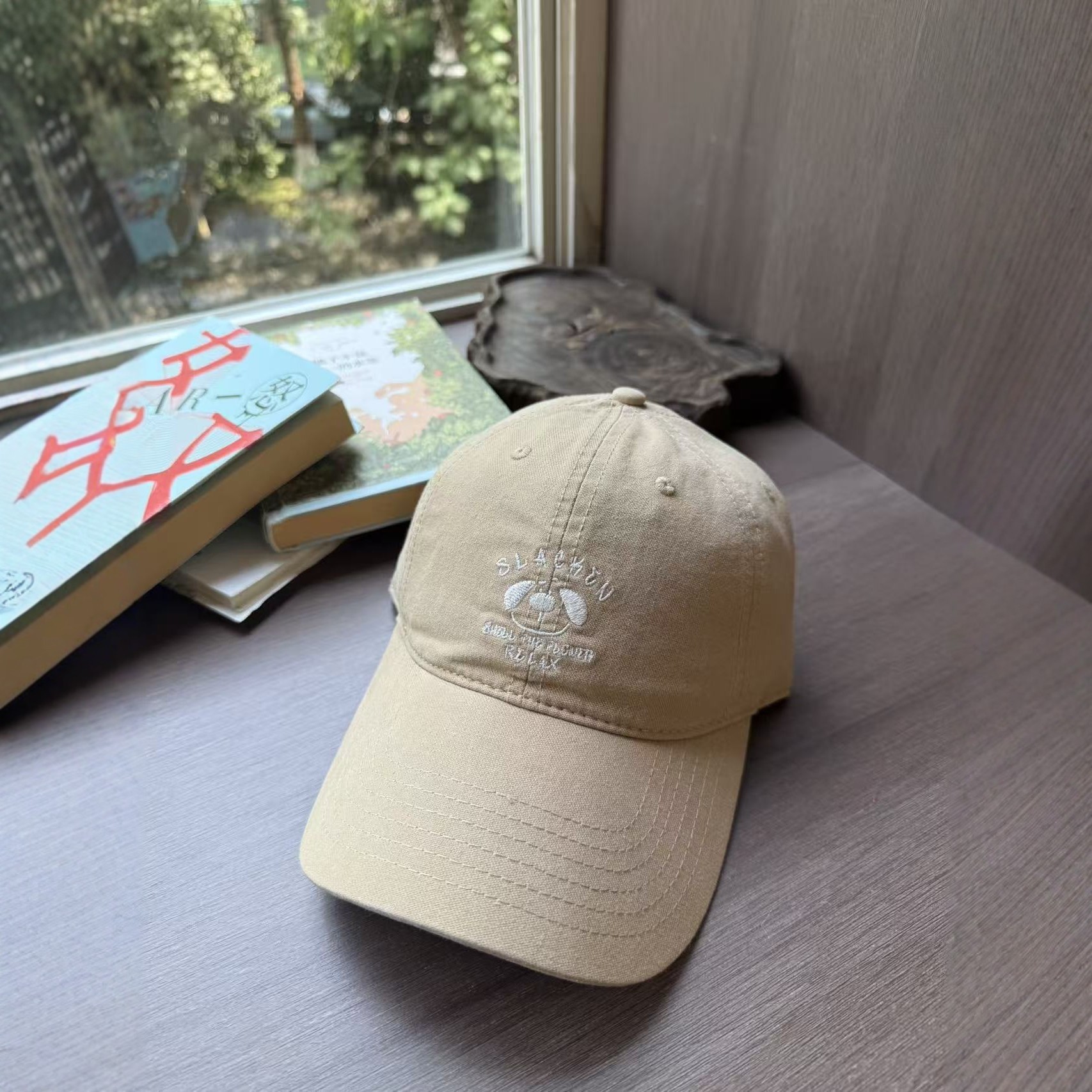 The new Korean version of embroidered letter baseball caps, women's spring and summer couple sun hats, casual shopping soft top baseball caps trend Specification image