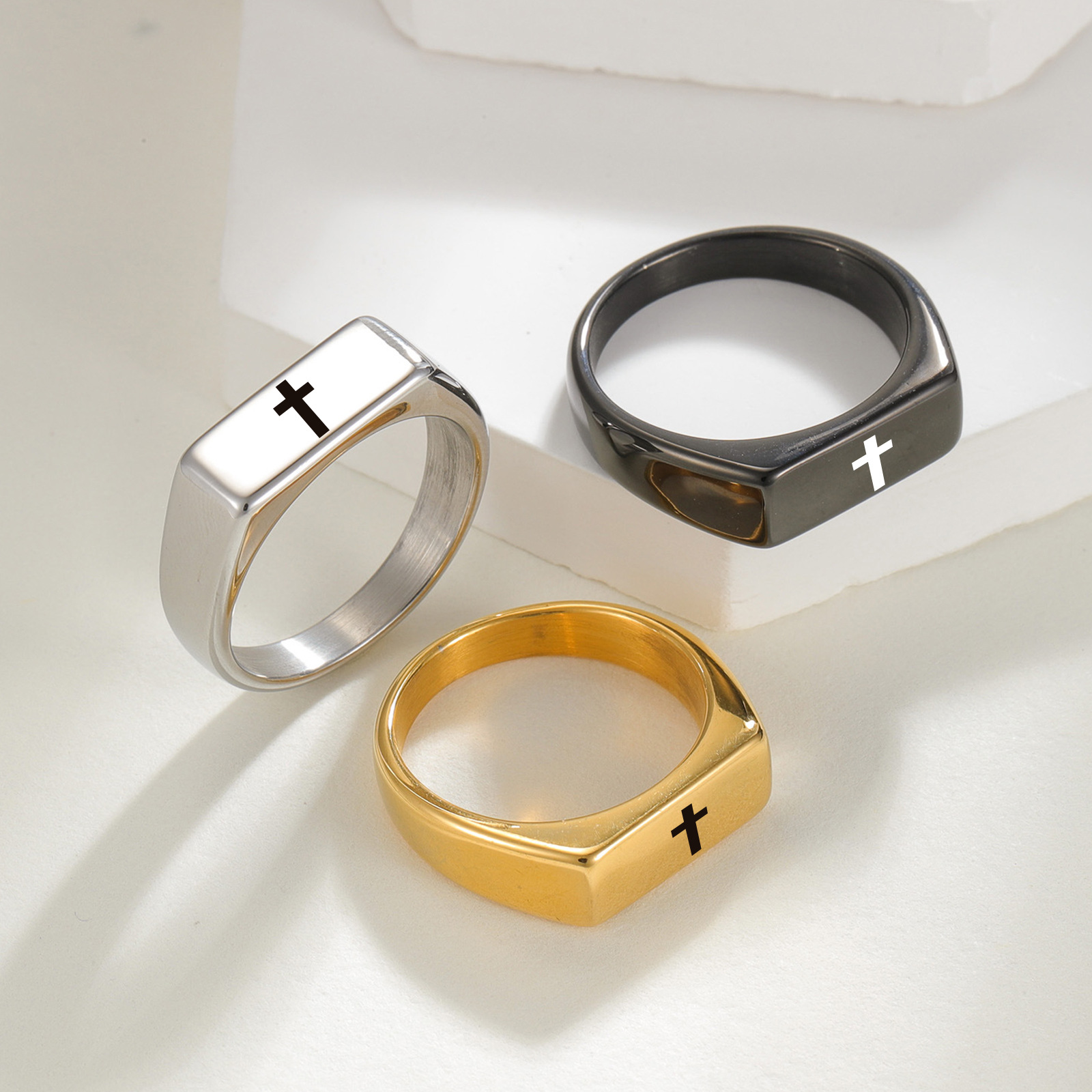 304 stainless steel ring, personalized punk seal design jewelry, hip-hop cross ring, cross-border European and American jewelry Application Scenario