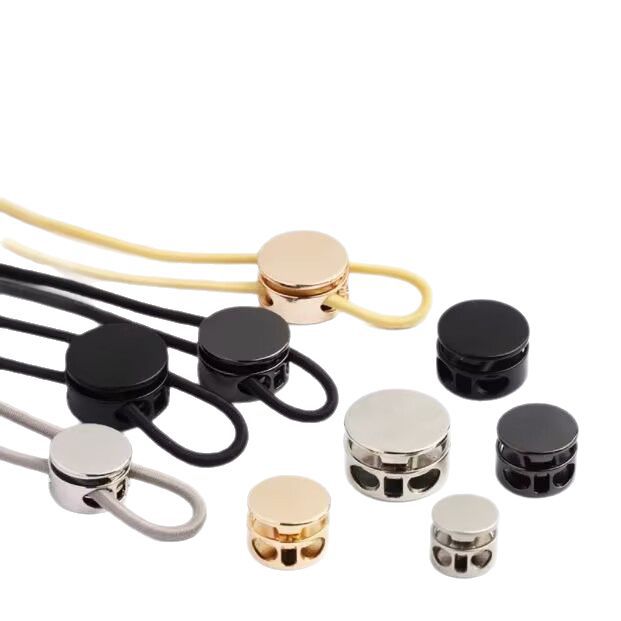 Metal spring buckle, alloy double-hole pig nose buckle, stop rope buckle, snap button, down jacket, hat, trouser leg adjustment, drawstring button Application Scenario