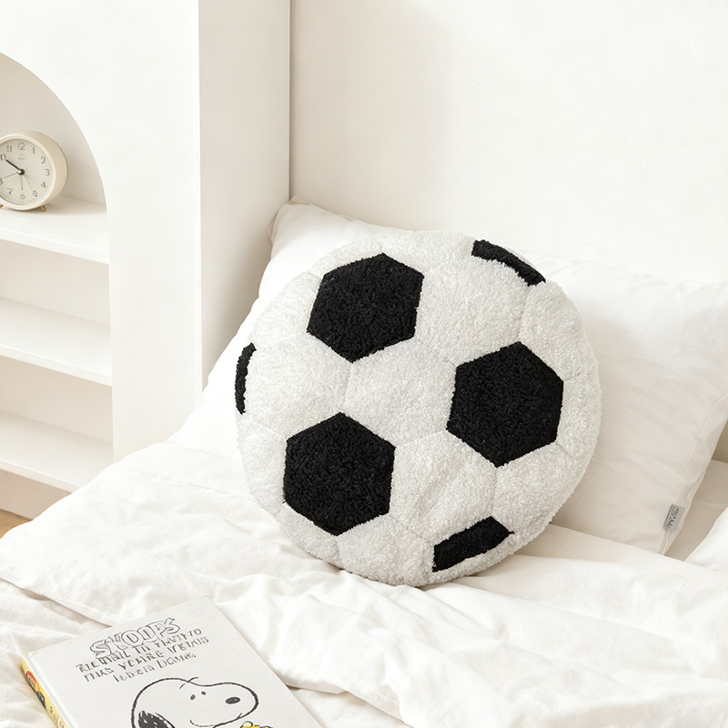 足球抱枕仿真毛绒玩具靠枕礼物靠垫坐垫玩偶创意靠枕跨境temu代发