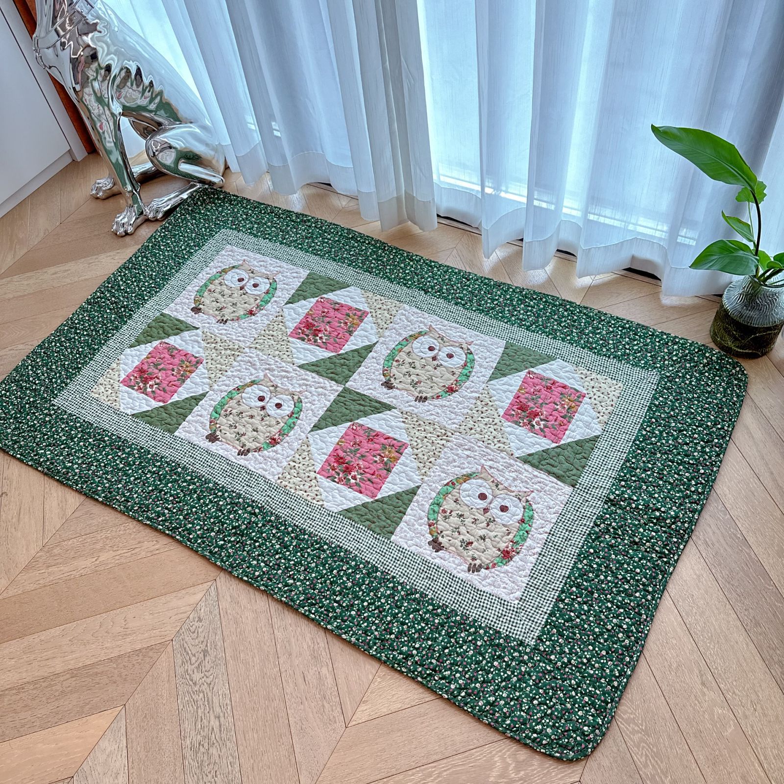 Cartoon cotton bay window mat, sofa mat, window sill mat, crawling floor mat, quilted anti-slip mat, animal pattern tatami Application Scenario