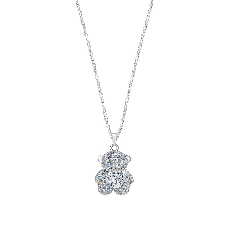 S925 sterling silver cute heart-shaped bear necklace, versatile collarbone chain, light luxury and high-end, niche pendant, cross-border neck chain Application Scenario