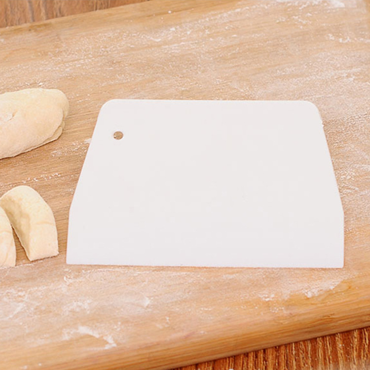 Plastic cream cake cutter, trapezoidal dough cutter, oil scraper, baking scraper, cake scraper Specification image