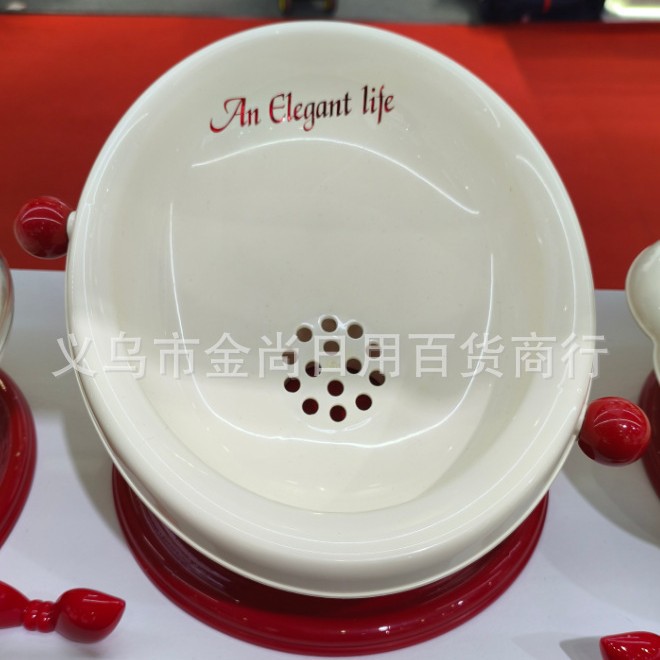 A simple fruit plate, a coffee table for the living room, a tiled fruit plate with legs, a draining basket, and a must-have snack table for the living room details Picture