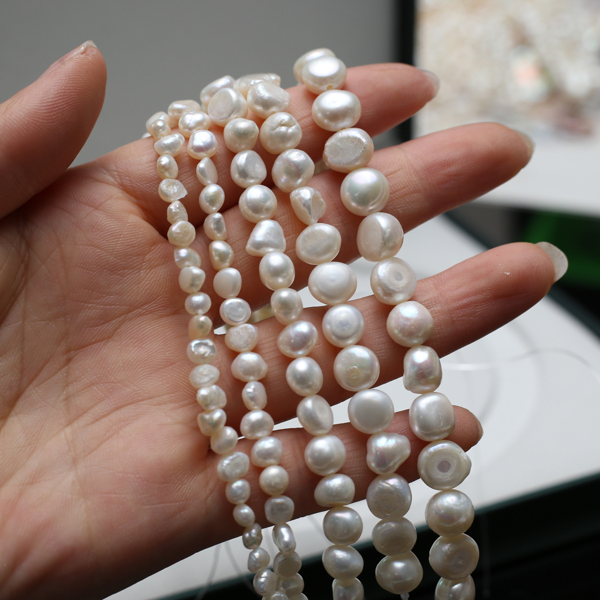 High-quality 4-5mm double-sided glossy natural freshwater pearl scattered beads in the shape of rice semi-finished diy jewelry accessories batch