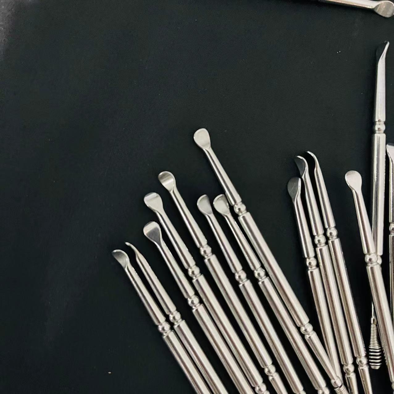 Dual-purpose ear cleaning tool, double-headed ear scorer, ear picking tool, earwax remover, adult and children's earwax remover Item Picture