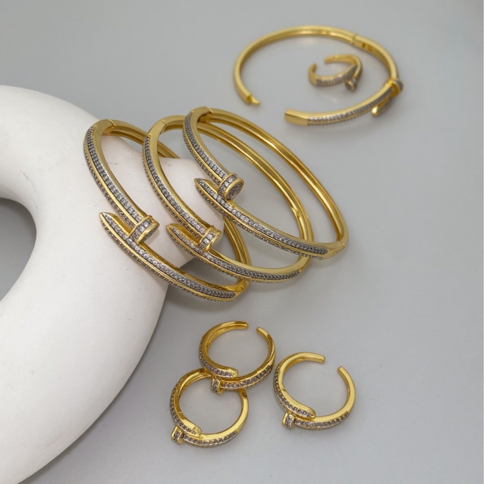 European and American cross-border simple and high-end nail bracelet, women's niche design sense, temperament, ins style, light luxury and versatile accessory Specification drawing