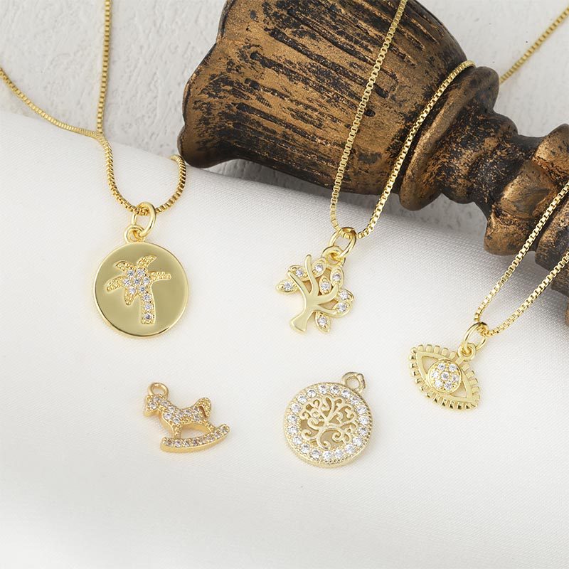 A simple and fashionable diamond-encrusted coconut tree pendant necklace, a new plant collarbone chain necklace, a cross-border best-selling accessory details Picture