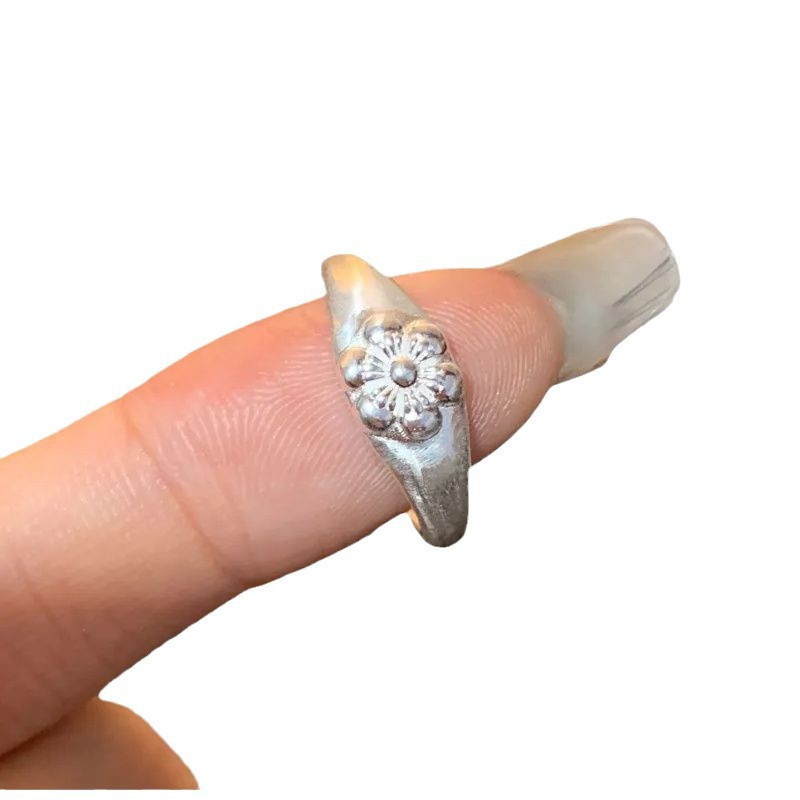 New pure silver 999 retro plum blossom ring with Chinese style, the same brushed index finger ring as the love letter a woman wrote to her grandma Item Picture