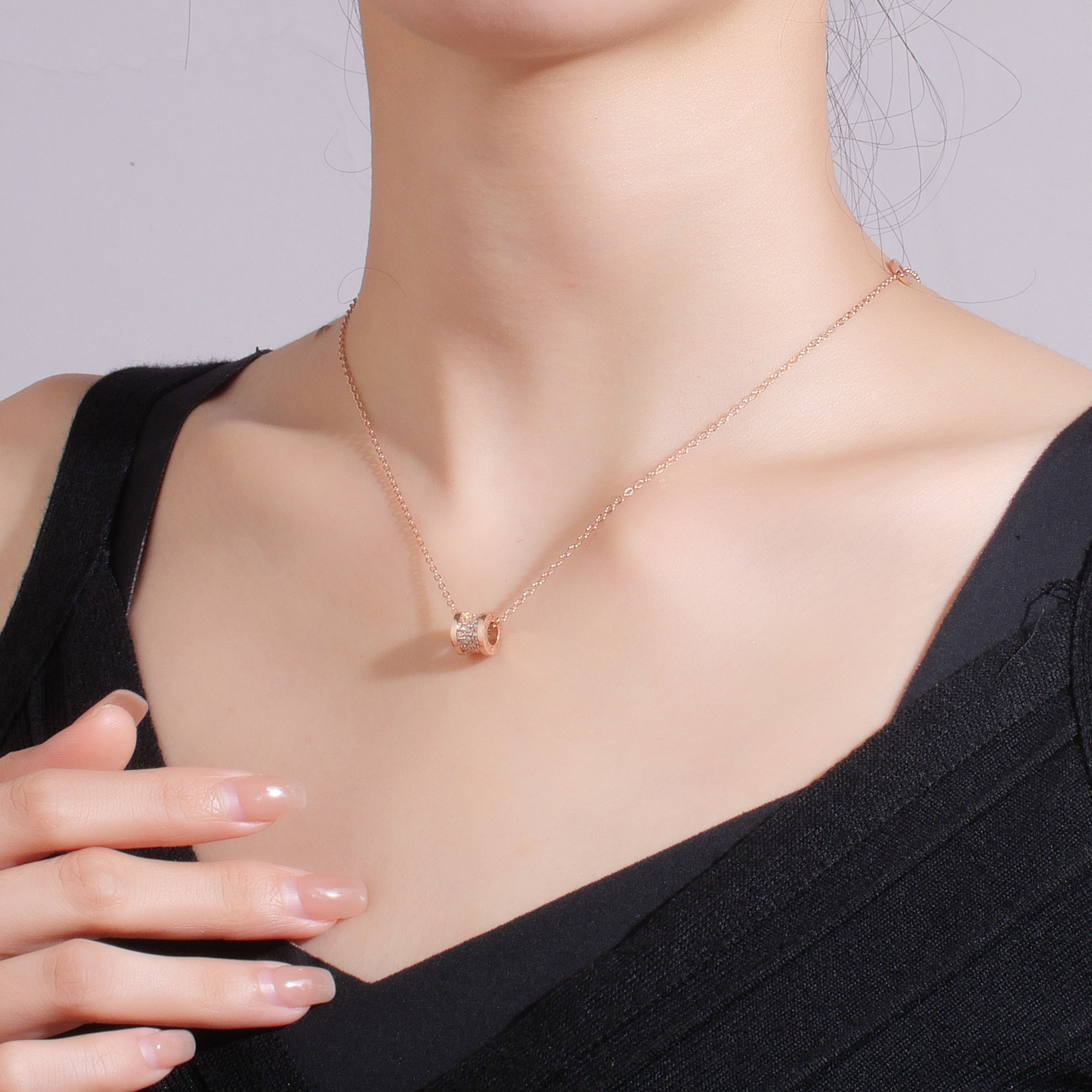 S925 Silver Waist Full Diamond necklace, rose gold letter pendant for women, high-end starry sky collarbone chain accessory Application Scenario