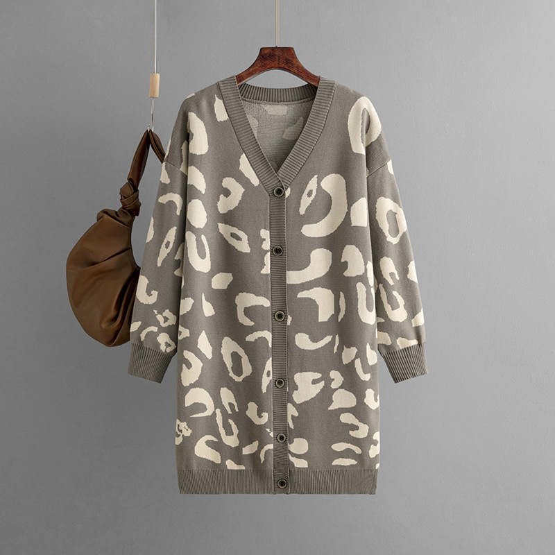 New mid-length leopard print sweaters, cardigans and loose women's coats for European and American export in autumn and winter 2023 Application Scenario