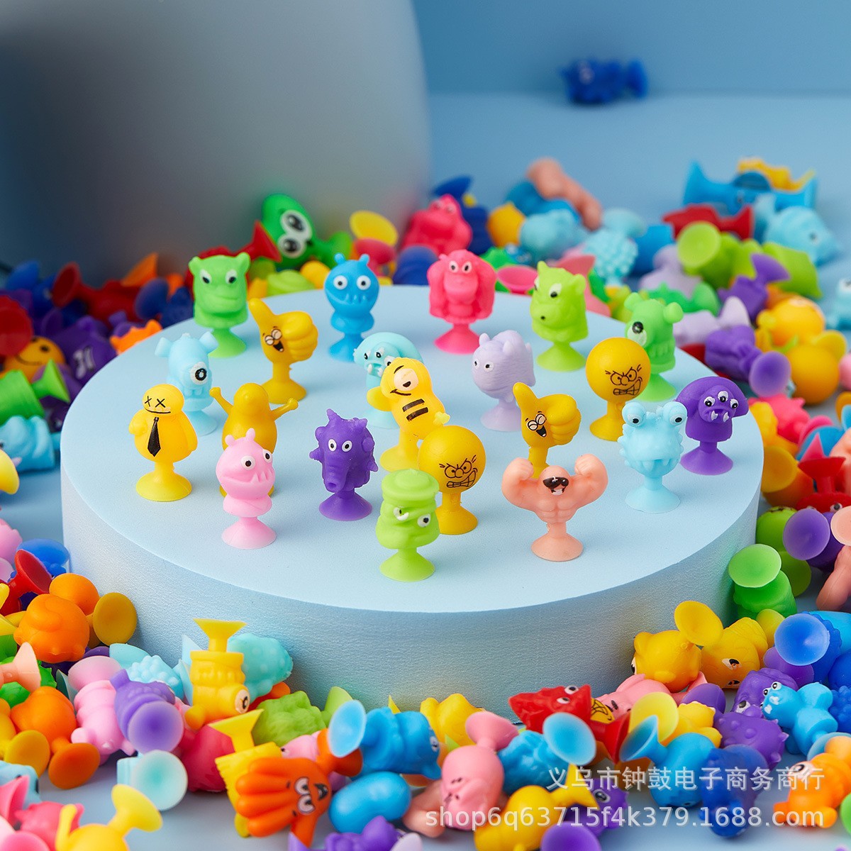 Food accessories, toy dolls, toy egg dolls, accessories, simulated suction cups, animal dolls, suction fun, sticky fun toys Application Scenario