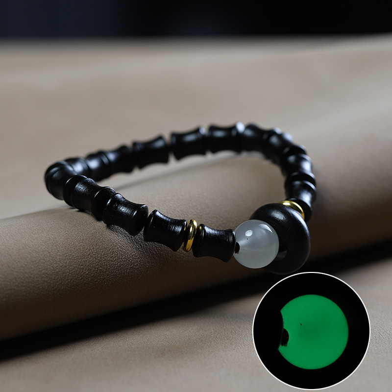 Original green sandalwood bracelet for women, forest style student finger winding soft cultural play Buddhist prayer beads, sandalwood bamboo joint single circle judge bracelet Application Scenario