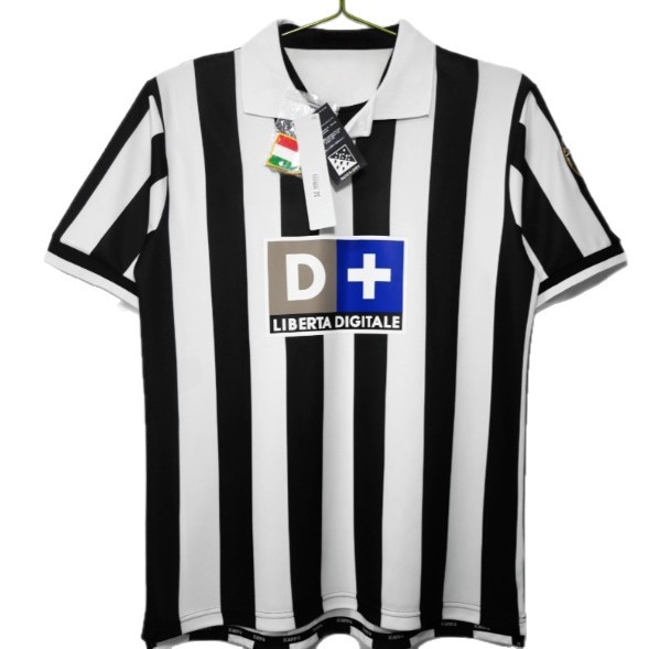 Cross-border bestseller retro Juventus short-sleeved football jersey fan version football jersey Item Picture