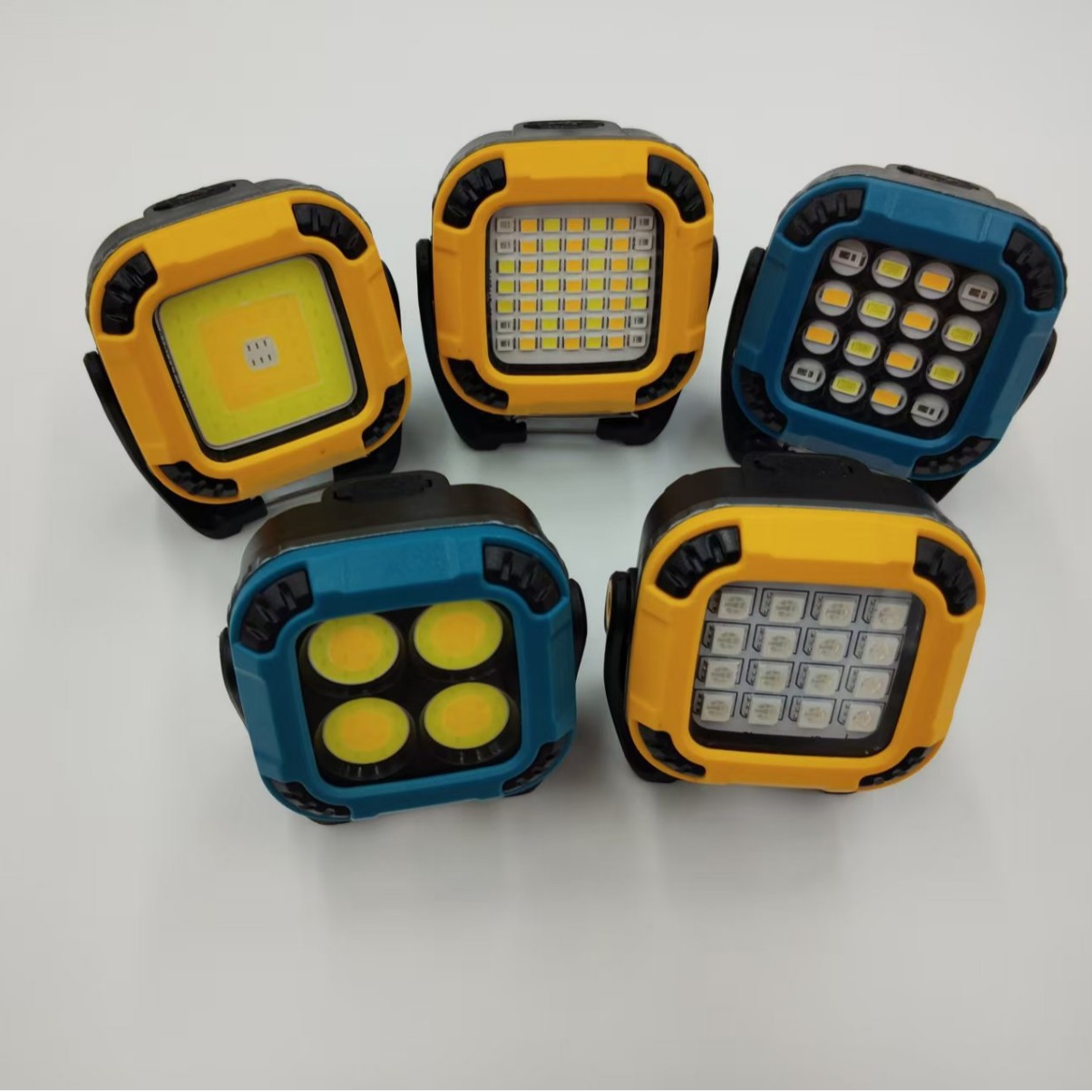 Cross-border all-scenario work light, four-speed adjustment, 360° rotating light, strong magnetic adsorption, outdoor camping light, maintenance light Application Scenario