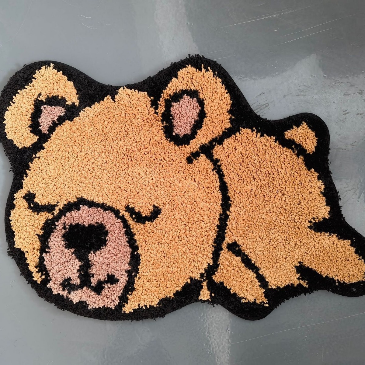 Hot-selling super-fine tufted embroidery flower cute animar-shaped smiling face game indoor bedroom bathroom absorbent door mat floor mat details Picture