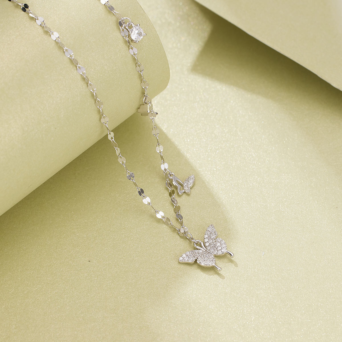s925 Silver Butterfly necklace, women's light luxury style, simple and non-fading, single-layer collarbone chain, high-end and niche accessory wholesale Specification drawing