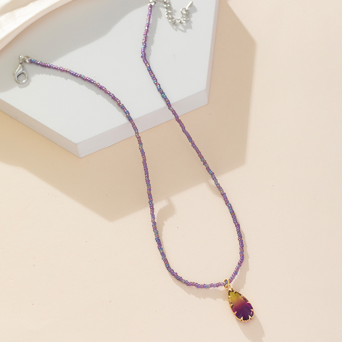 Wholesale of new internet-famous fashionable purple water drop beaded collarbone chain, light luxury and elegant women's neck chain, sweet necklace accessories details Picture