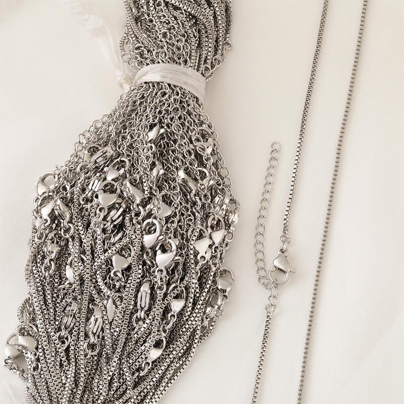 Copper-plated 18K real gold color-retaining collarbone chain, box chain, extension chain, high-end and fashionable thick chain box chain Application Scenario