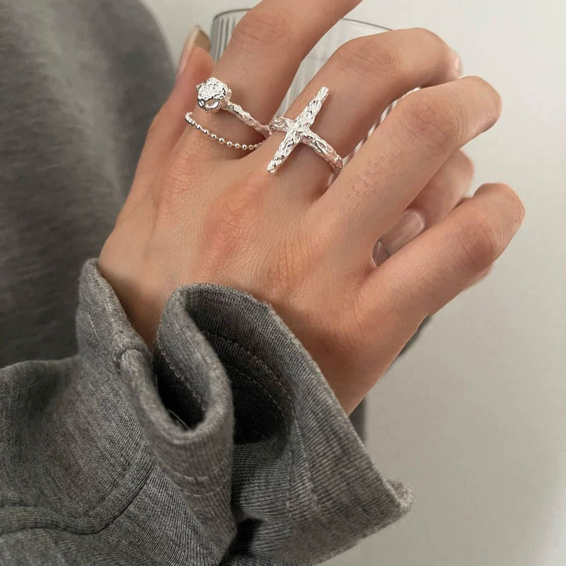 S925 sterling silver 3.1, versatile and unique texture meteorite ring, high-end feel, cross chain open ring, European and American style Application Scenario