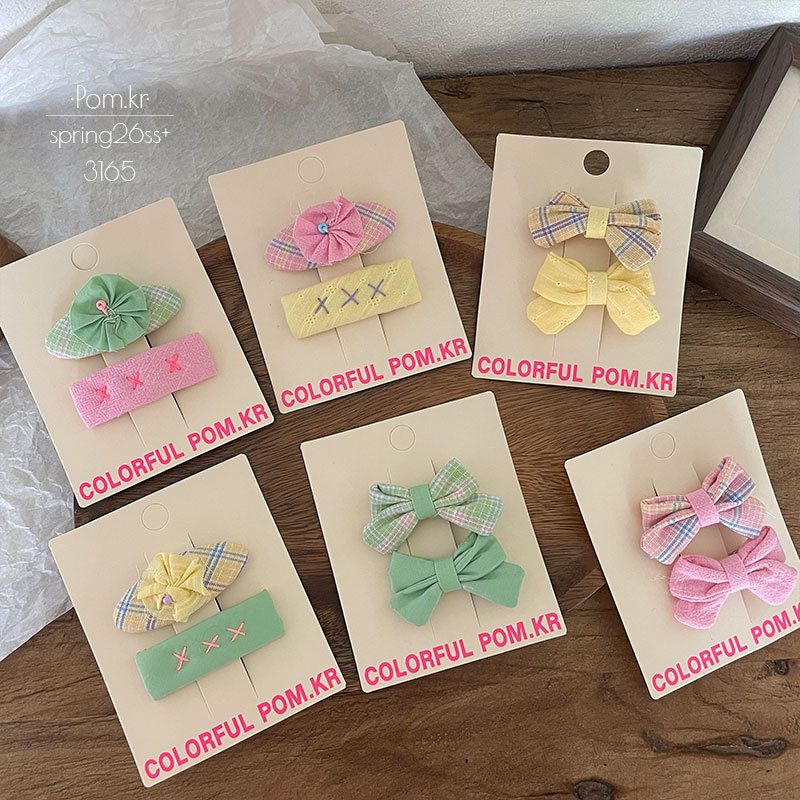 New Korean-style sweet beauty checkered fabric bow hair clip, handcrafted for children, fully wrapped side broken hair duck clip hair accessory for women details Picture