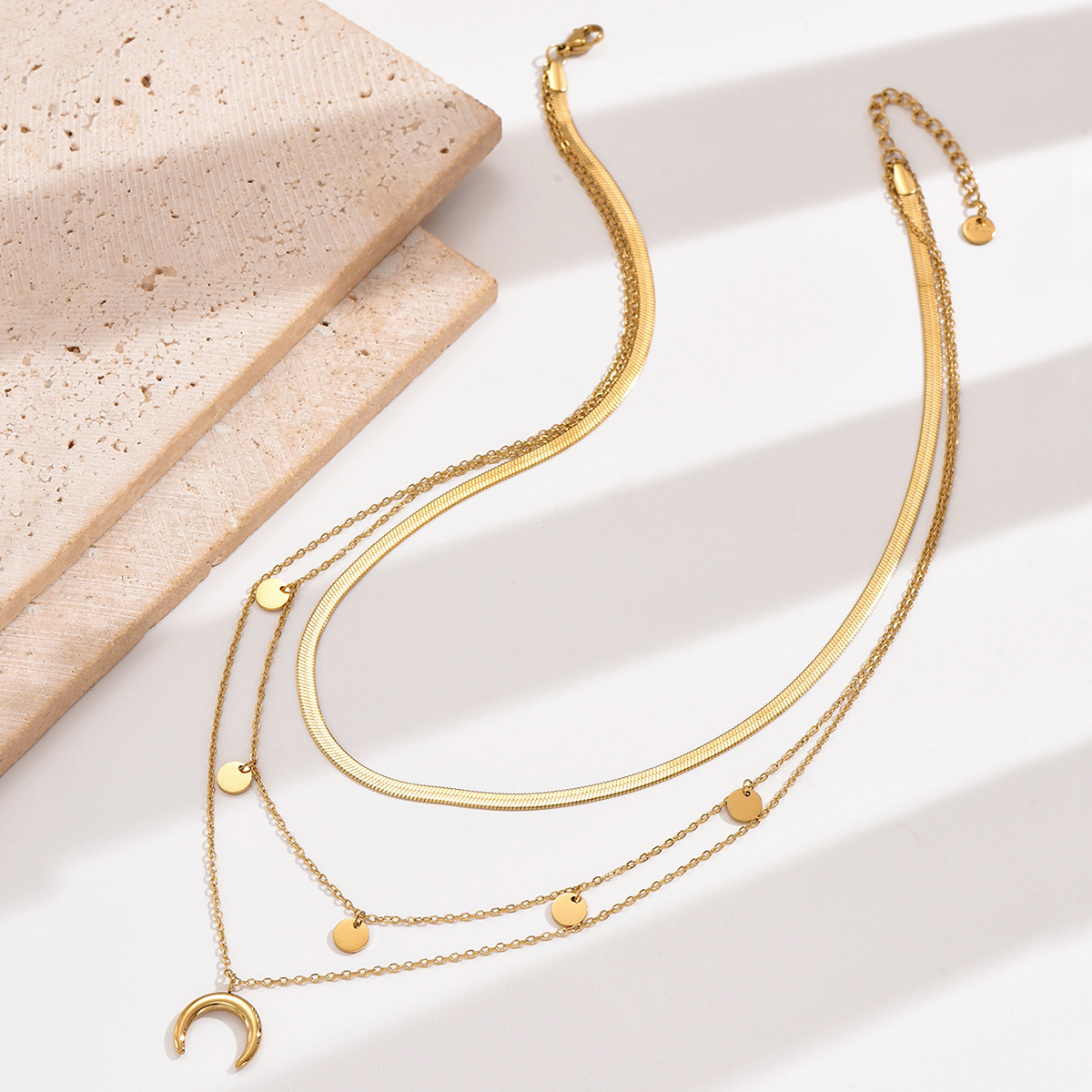 简约时尚不锈钢三层叠戴锁骨链月亮吊坠百搭设计双层圆片钛钢项链详情图4