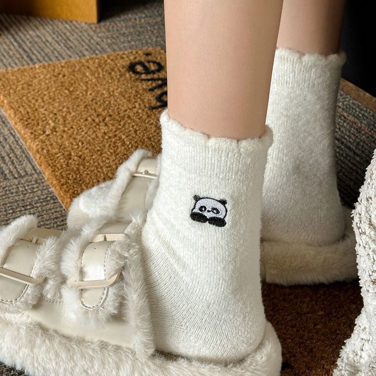 24 New autumn and winter thickened, warm and cute Korean cartoon animal sleep pile soft floor socks Application Scenario
