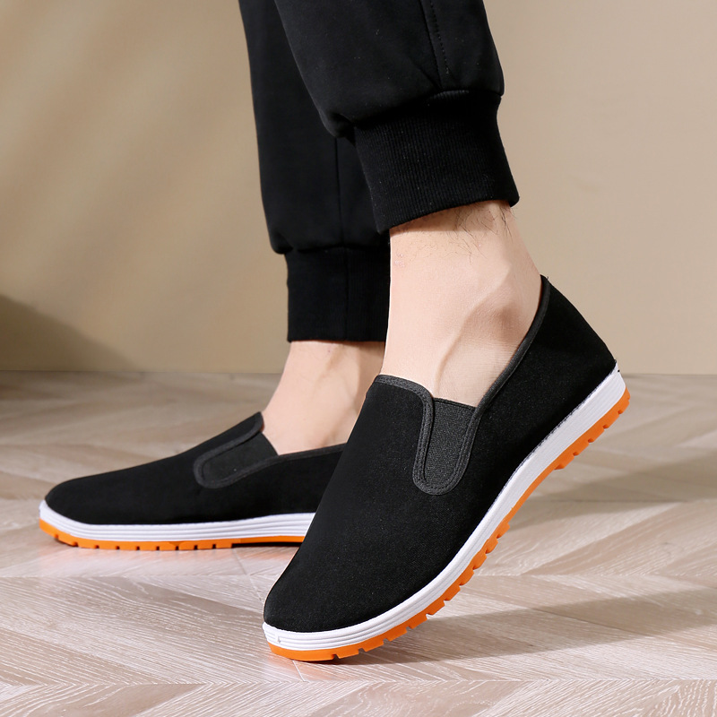 厂家批发老北京布鞋男款厚底片橡胶底纯色男士黑布鞋牛筋黄军板鞋细节图