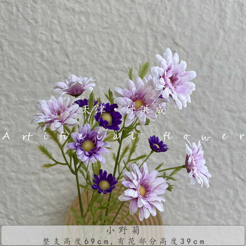 The carnation bouquet is a birthday gift for mom. The flower gift box is beautifully packaged Specification image