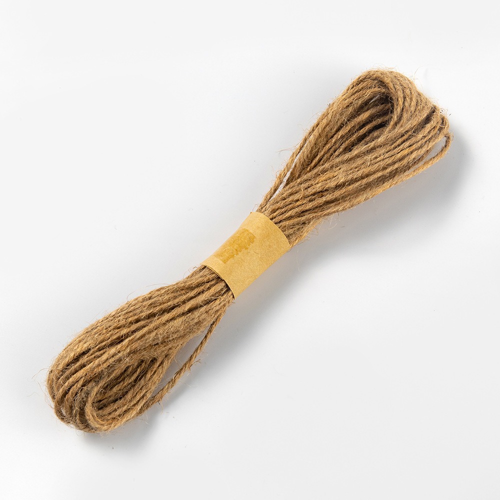 18股线/蚕丝线/绣花线/缎染毛线/缝纫机边线白底实物图