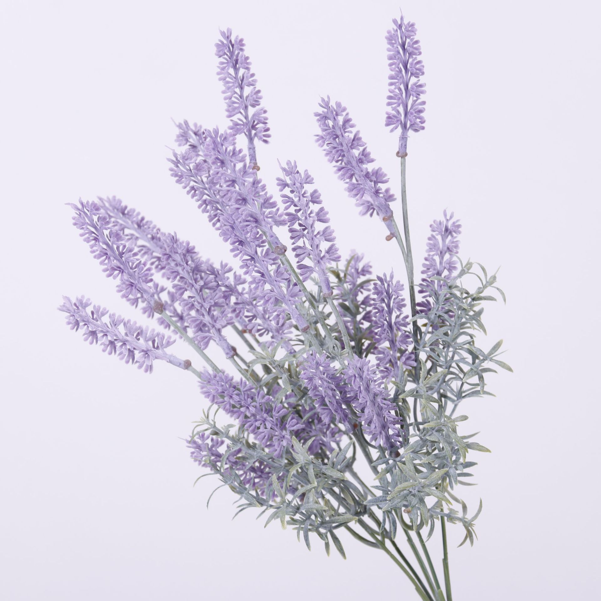 Realistic lavender bouquets, high-fidelity PE material indoor and outdoor decoration source factory plastic flower ornaments Application Scenario