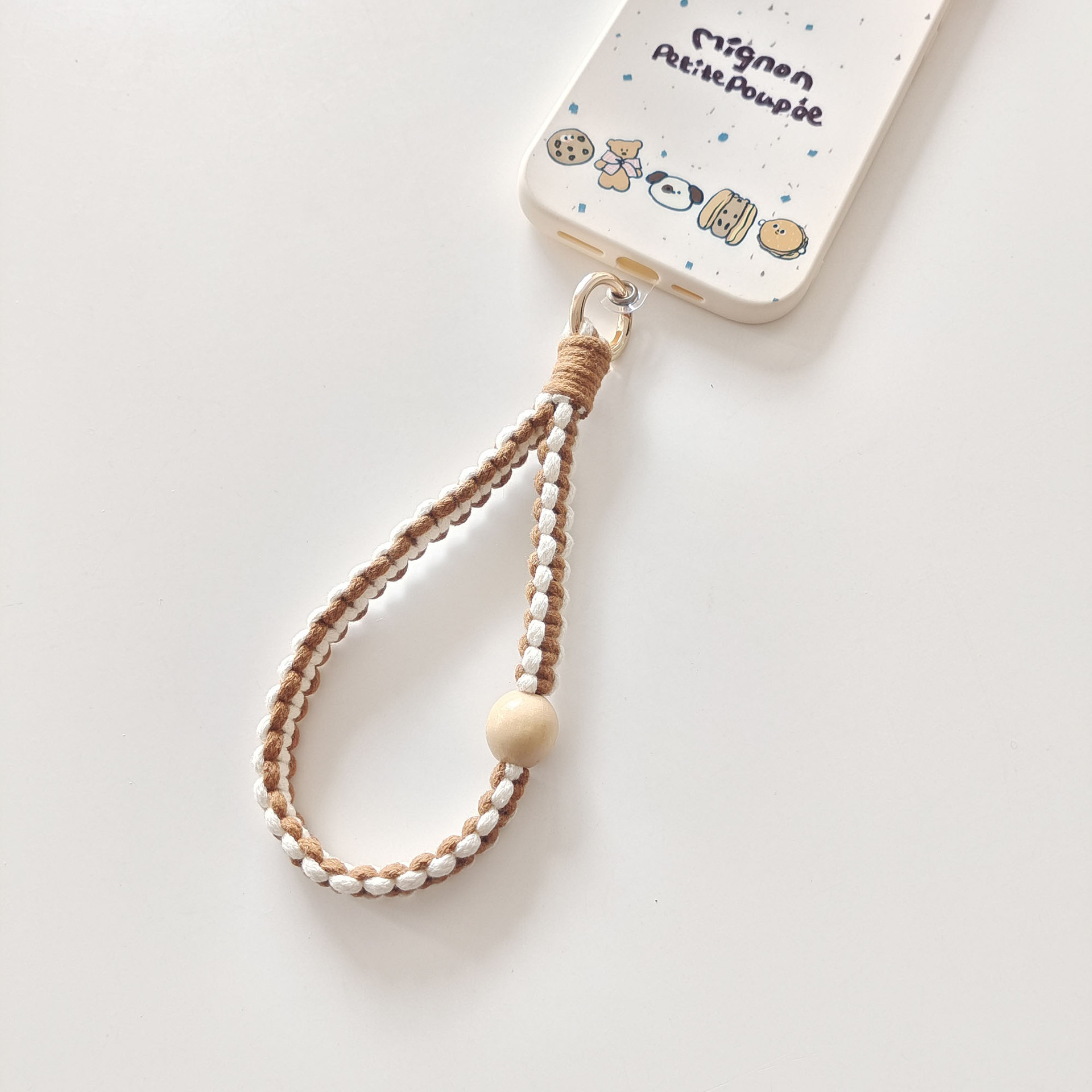 Factory direct sales of cross-border wooden bead woven mobile phone lanyard, Bohemian vacation style woven car keychain pendant Application Scenario