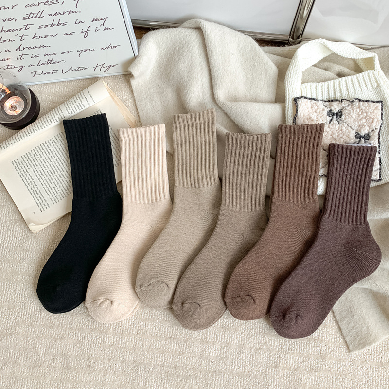 Women's thick and warm solid color mid-calf socks for autumn and winter, men's sports towel socks, couple's loop long socks wholesale