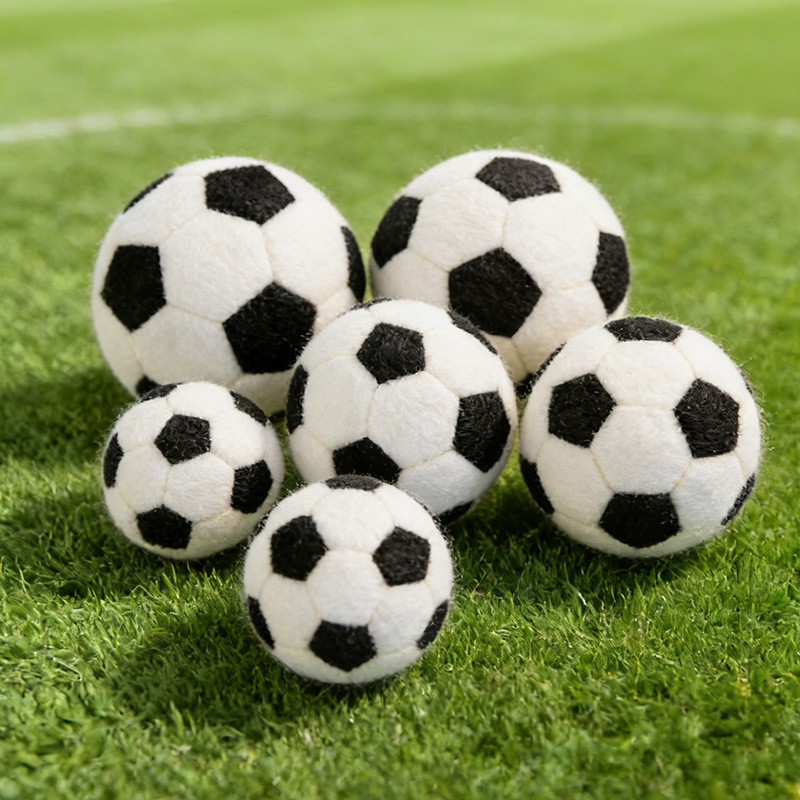 外贸世界杯足球毛绒玩具美加墨世界杯足球公仔立体世界杯创意玩偶