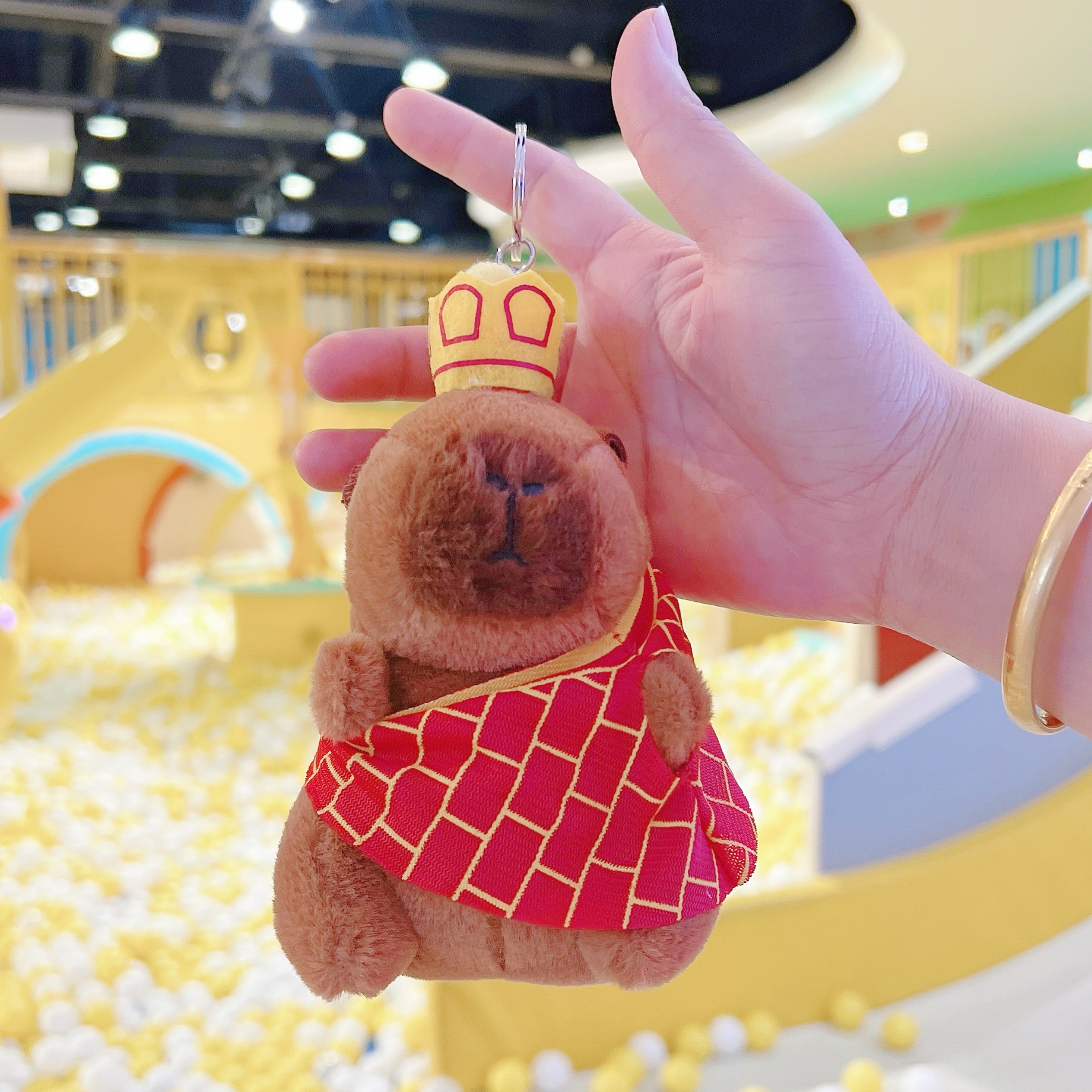 Wholesale of Xiaohongshu guinea pig doll schoolbag pendants, small accessories, plush Kapipala capybara dolls, keychains details Picture