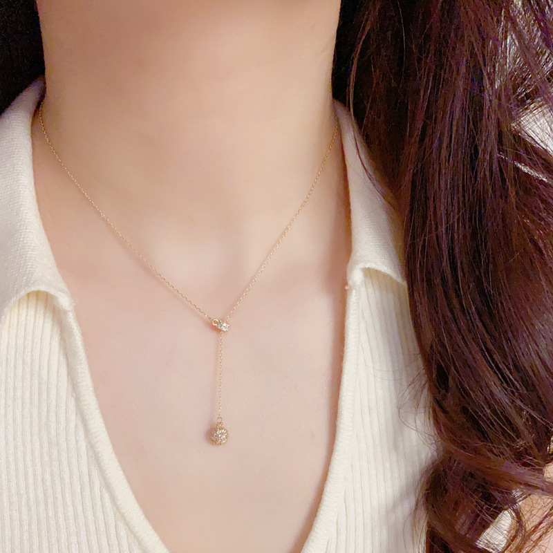 Una bola de diseño elegante que tomaban el temperamento de collar de 100 resolverá una ligera perfeccionada collares impresores de origen Application Scenario