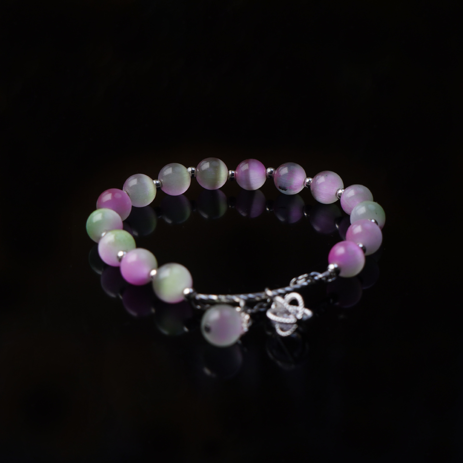 New dual-color cat's eye stone bracelet, green powder crystal bracelet, a fresh, unique and high-end feminine charm, best friend jewelry gift Application Scenario